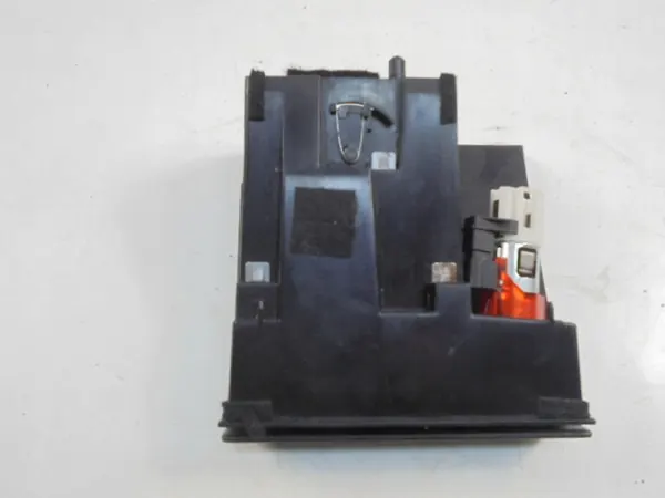 Tuhkakuppi SEAT OE 1M0857951/A Leon Toledolle image 3