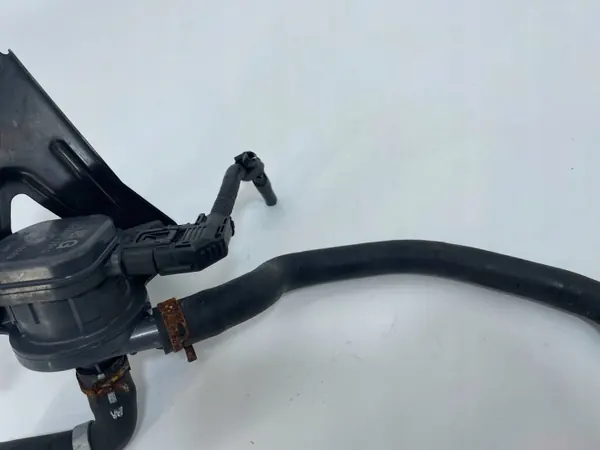 Pompe à eau Toyota OEM G9040-42010 pour RAV4 V 2018- image 3