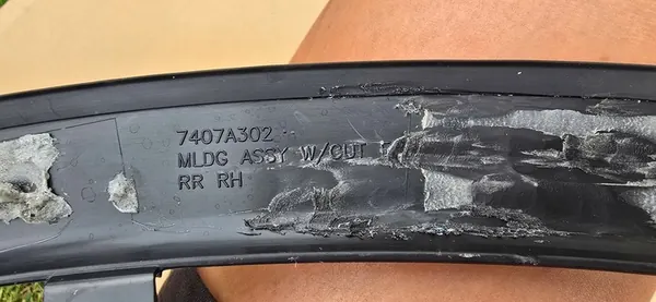 Mitsubishi Outlander III Oikea Etulokasuoja Trim OEM image 8