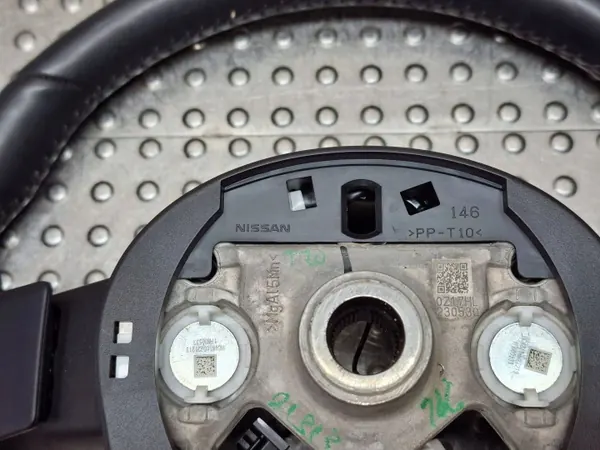 Volante Couro OEM S25165653 com Pás Nissan image 6