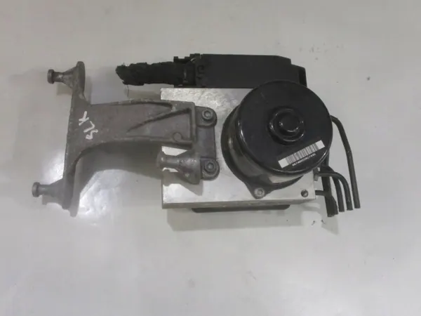 Mercedes Jarrupumppu OEM A0054310112 Käytetty image 2