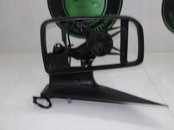 Vänster Framspegelmontering Mercedes-Benz Sprinter W906 2006 OEM image 2