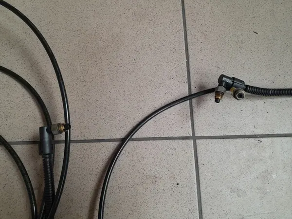 JEEP GRAND CHEROKEE IV WK2 2014- Tuyau de suspension pneumatique image 2