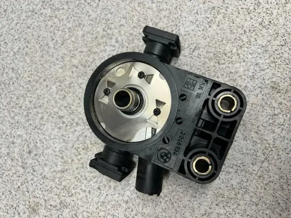 Bränslefilterfäste OEM 2246134 för BMW 5 E39 image 6