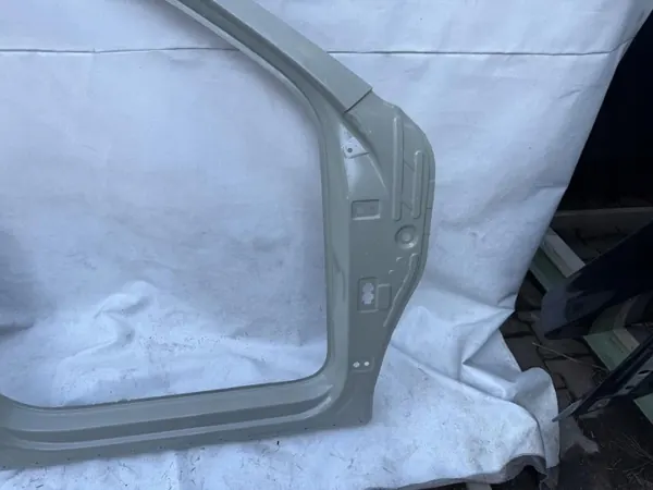 Poteau de seuil avant droit OEM 5NL809606D VW Tiguan image 5