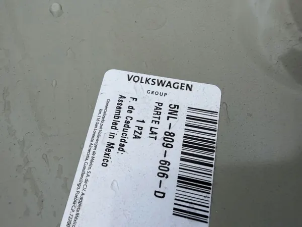 Poteau de seuil avant droit OEM 5NL809606D VW Tiguan image 6