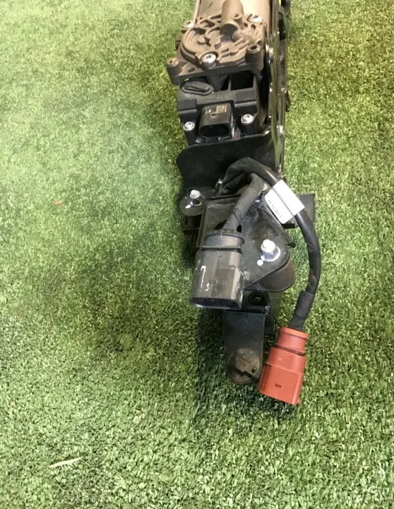 Lamborghini Huracan kompressorlyftsystem OEM 336 image 3