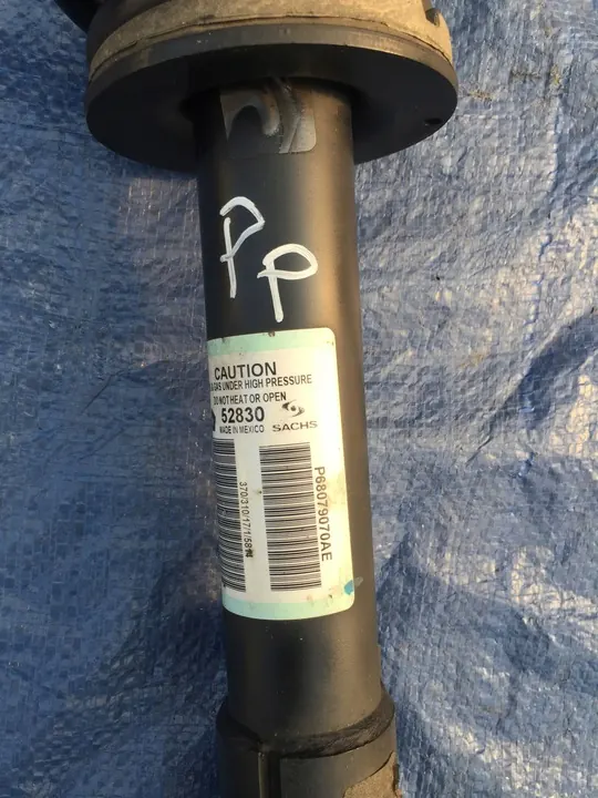 AMMORTIZZATORE ANTERIORE DESTRO DODGE CHALLENGER 17 18 OEM image 2