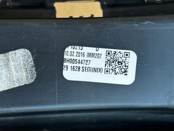 Grade central dianteira VW Jetta image 5