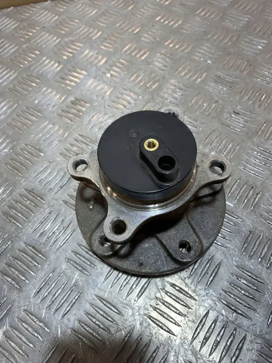 Suzuki SX4 S-Cross Hinterradlager OEM FBZ26400 image 4