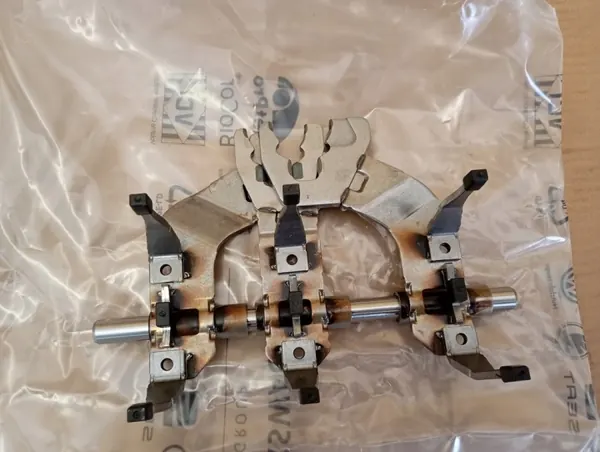 OEM 0CF311490A Conjunto garfo de mudanças com guias image 3