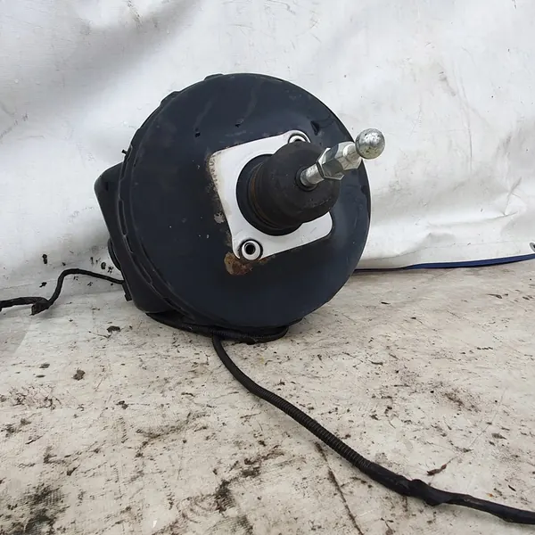 SERVOBROMSPUMP AUDI A5 8T 07-16R 8K0612103M image 3