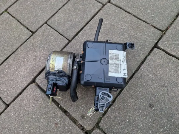 Pompe de suspension Citroen C5 I avant restylage OEM 9641698480 image 4