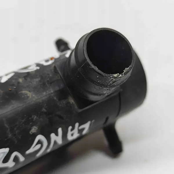 Ruitensproeierpomp Toyota Supra A80 1993 8533012280 image 2