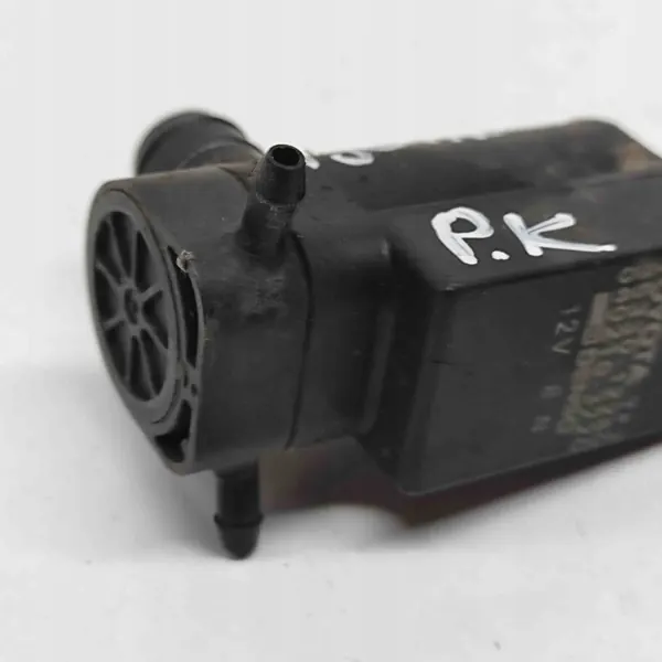 Ruitensproeierpomp Toyota Supra A80 1993 8533012280 image 3