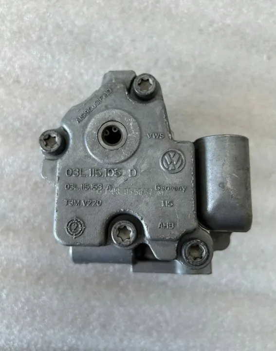 Pompe à huile d'occasion OEM 03L115105D VW Audi 2.0 TDI image 6