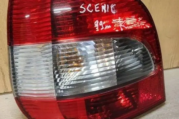 Lámpara trasera izquierda RENAULT SCÉNIC I 7700428054 image 3