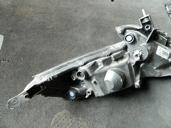 Farol de Neblina Nissan Juke (F15), 06.14 - 19 OEM: 26120-BV81A image 8