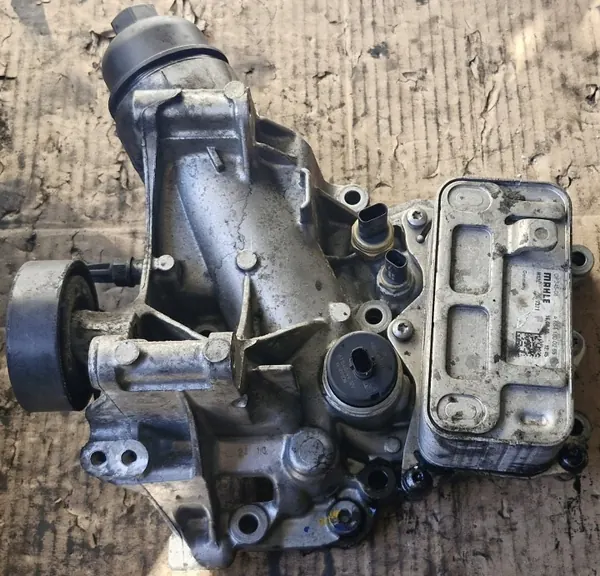 Arrefecedor de óleo usado OEM A6541800265 Mercedes image 2