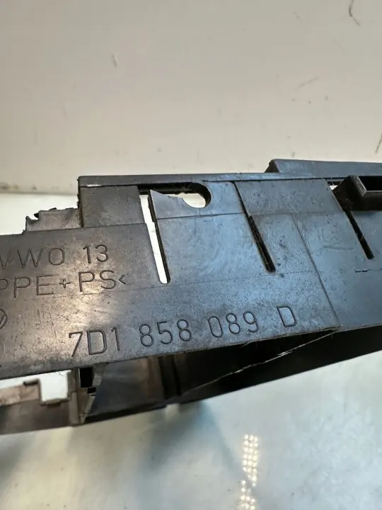 VW T4 Asbak ventilatierooster OEM 7D1858089D image 5