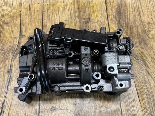 Pompe à huile OEM 03L103537 pour VW Audi 2.0 TDI image 2