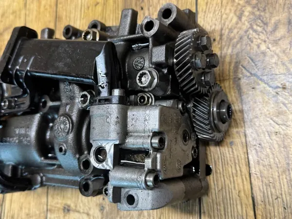 Pompe à huile OEM 03L103537 pour VW Audi 2.0 TDI image 3