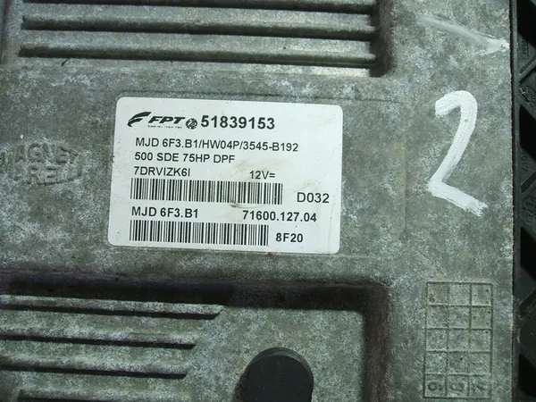 FIAT 500 Unité de Contrôle Moteur 51819961F image 4