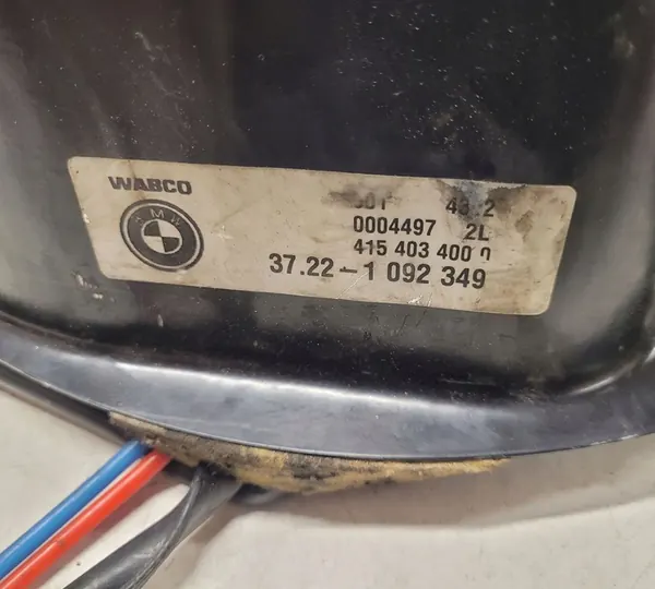 Compressore sospensione posteriore BMW X5 E53 2002 OEM image 3