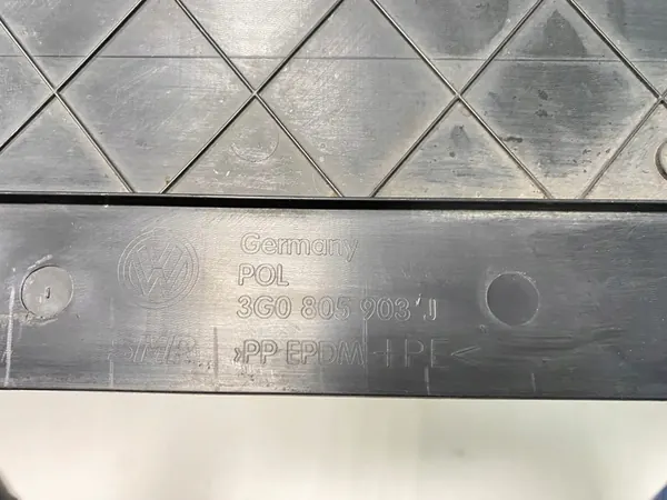 Nedre Stötfångare Spoiler VW Passat B8 2018- image 4