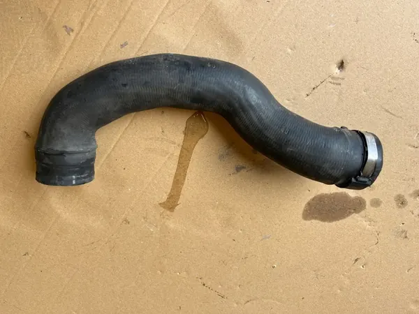 Tubería de intercooler Opel Zafira B 2005-2008 1.9 CITD image 2