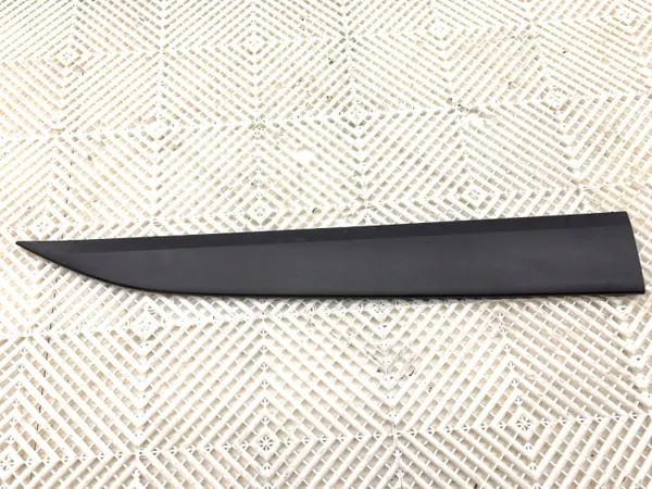 OEM 87724-2S000 Ovenlista Oikea Etu Hyundai ix35 SUV image 2