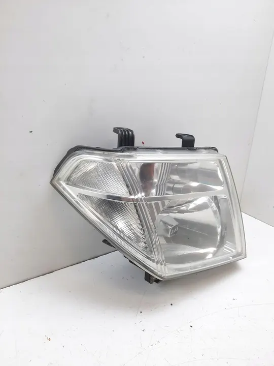 2006 Nissan Navara D40 Heijastin OEM 26010EB30A image 4