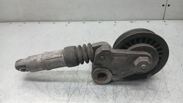 Spännare VW Passat B5 FL 2.0TDI 00-05 Sedan 038145283A image 5