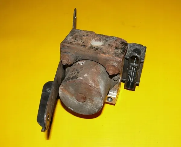 ABS-pumppu OEM 58920-2L300 Hyundai i30 1.6 16V image 4