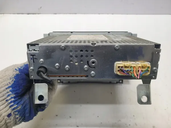 Radio CD Clarion OEM 86180-B1120 para Daihatsu Sirion II image 5