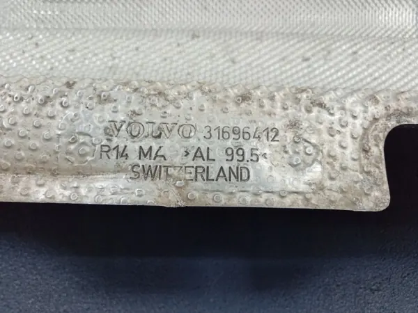 Volvo V90 S90 II Värmesköld 31696412 OEM image 3