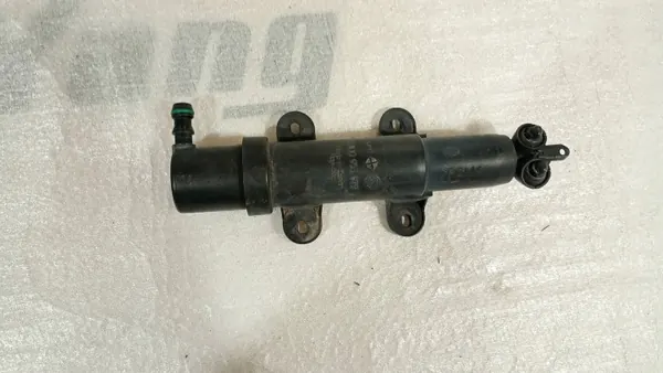 Bico lavador farol esquerdo Skoda Superb OEM 3U0955979 image 3
