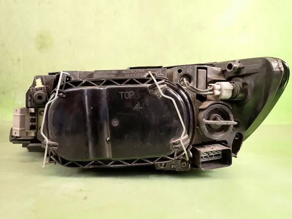 Oikea ajovalo VOLVO S40 II 2006 XENON 31335246 image 8