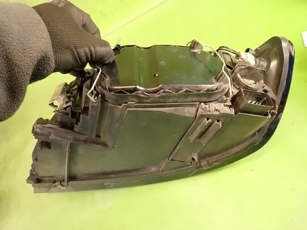 Oikea ajovalo VOLVO S40 II 2006 XENON 31335246 image 9