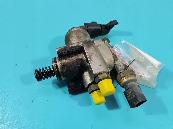 Bränslepump Audi Q7 I 4L 3.6 V6 FSI 03H127025 3 Pin image 5