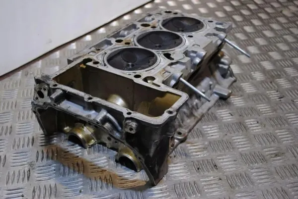 Cabeça de Cilindro Audi OEM 06E103404A - Lado Direito image 7