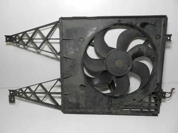 VW Audi Seat Skoda 1.6B 1.9D Fläktkåpa 1J0121207L image 3