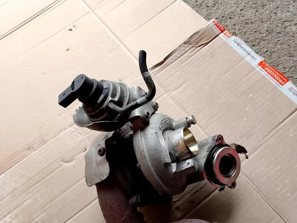 Turbo usado OEM 03L253016T para VW Passat B7 image 6