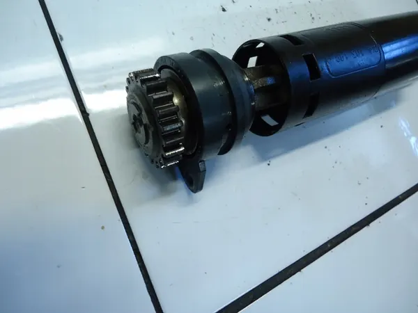 VW GOLF VII CUPRA 2.0 TSI DNU Balansaxel 06K103199A image 3