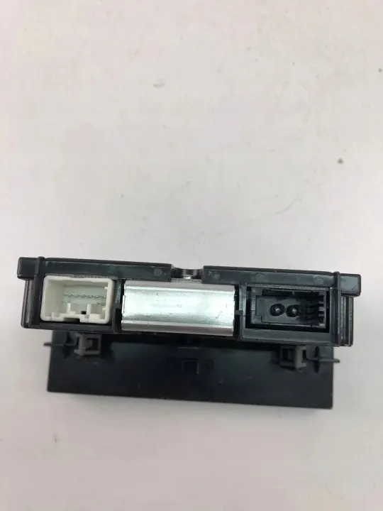 Boordcomputer Volvo V50 OEM 31268051 Gebruikt image 3