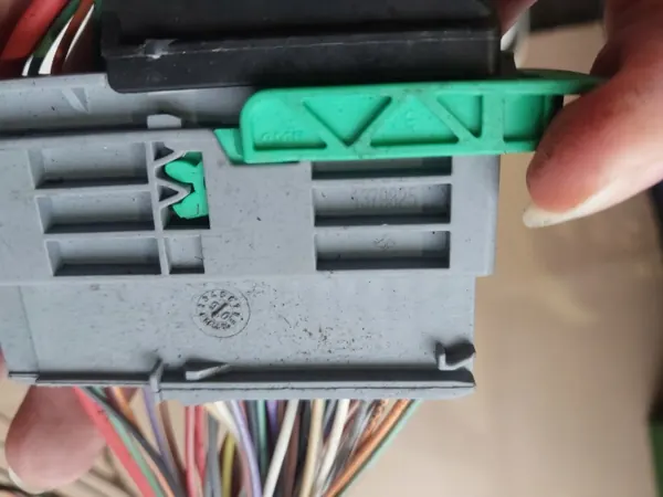 Bloc siège conducteur OEM 1379325 - Renault Occasion image 3