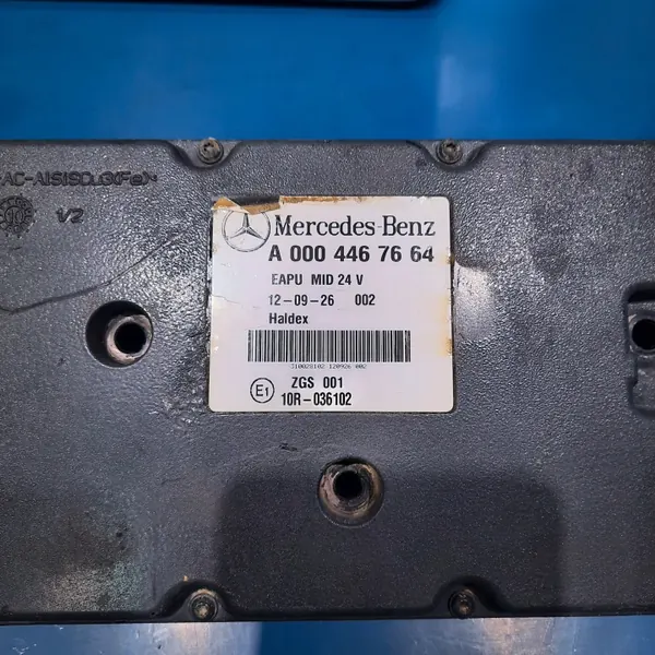 Controlador de secador Mercedes A0004467664 - Usado image 2