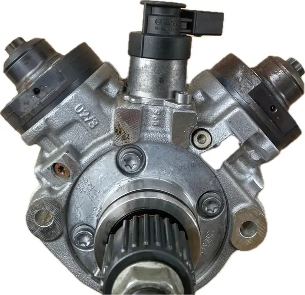 Audi VW 3.0 TDI Kraftstoffpumpe 059130755DB 059130755DF image 5