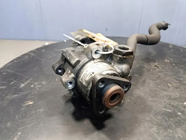 Pompe de direction assistée OEM 8E0145155N pour Audi A4 image 3