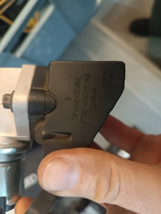 Válvula de control de ralentí Pierburg image 2